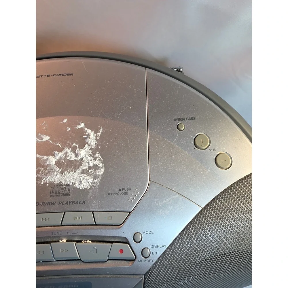 Sony CFD-S200 CD Radio Cassette-Corder Boombox Silver Mega Bass AM FM Tuner
